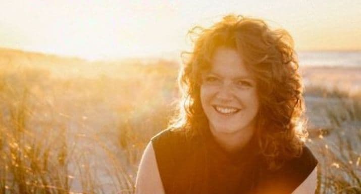 Review: Surviving White Island, by Kelsey Waghorn